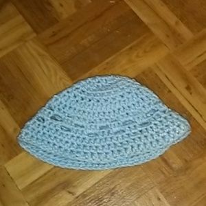 A toddler hat